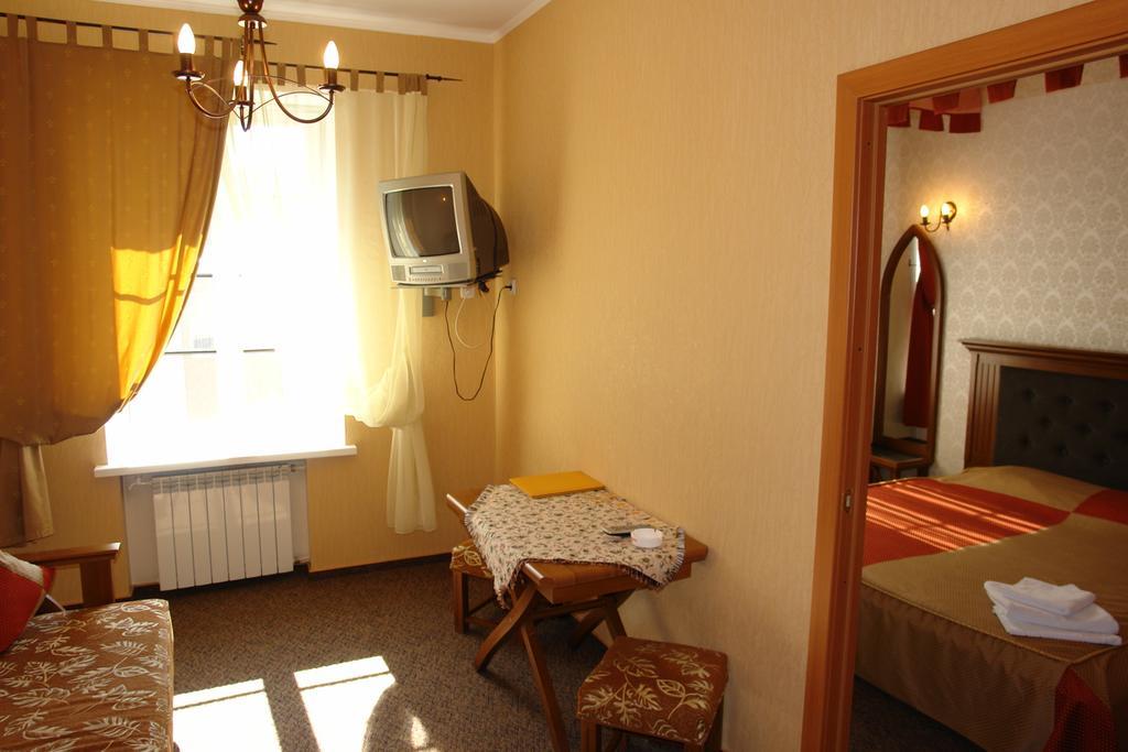 Hotel Kamelot Omsk Zewnętrze zdjęcie